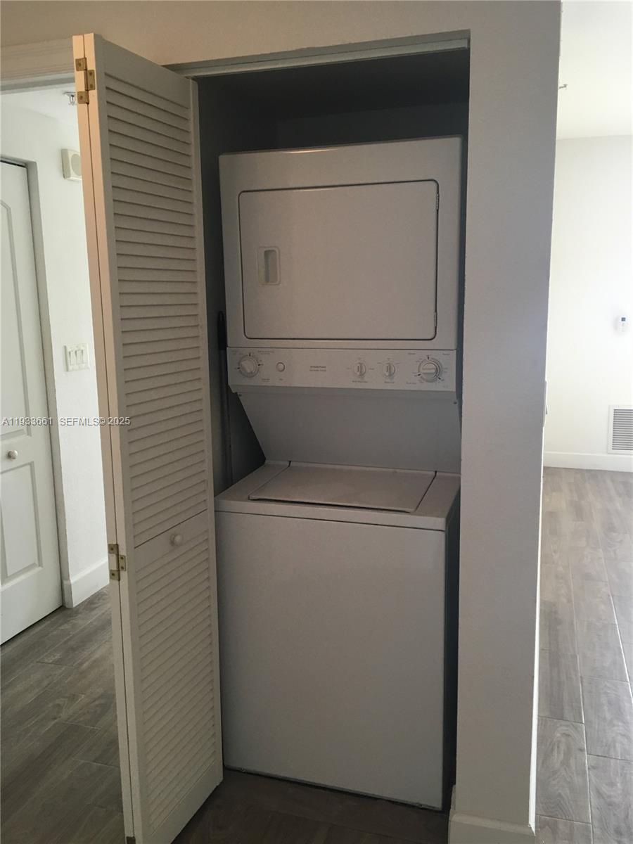 RADIUS CONDO - Residential Lease