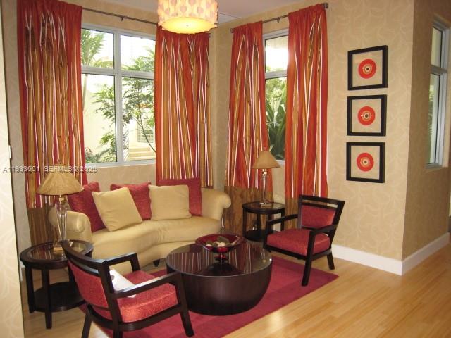 RADIUS CONDO - Residential Lease