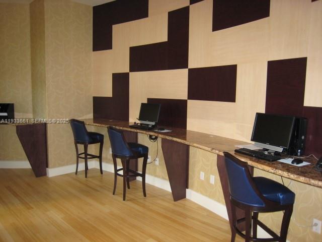 RADIUS CONDO - Residential Lease