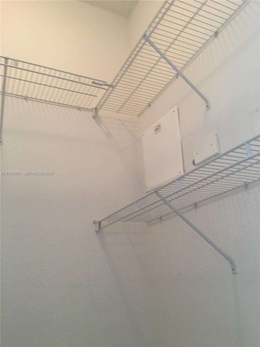 RADIUS CONDO - Residential Lease