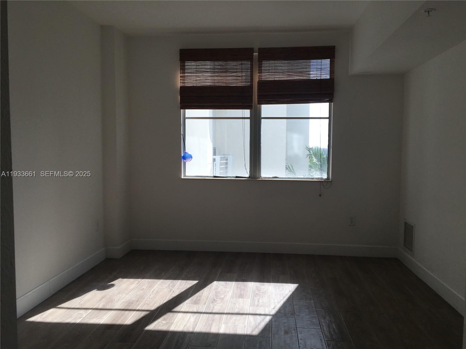 RADIUS CONDO - Residential Lease