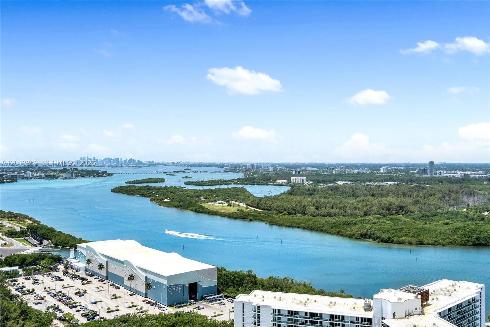 TDR TOWER III CONDO - Residential