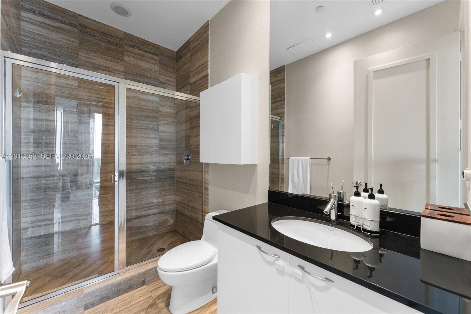 TDR TOWER III CONDO - Residential