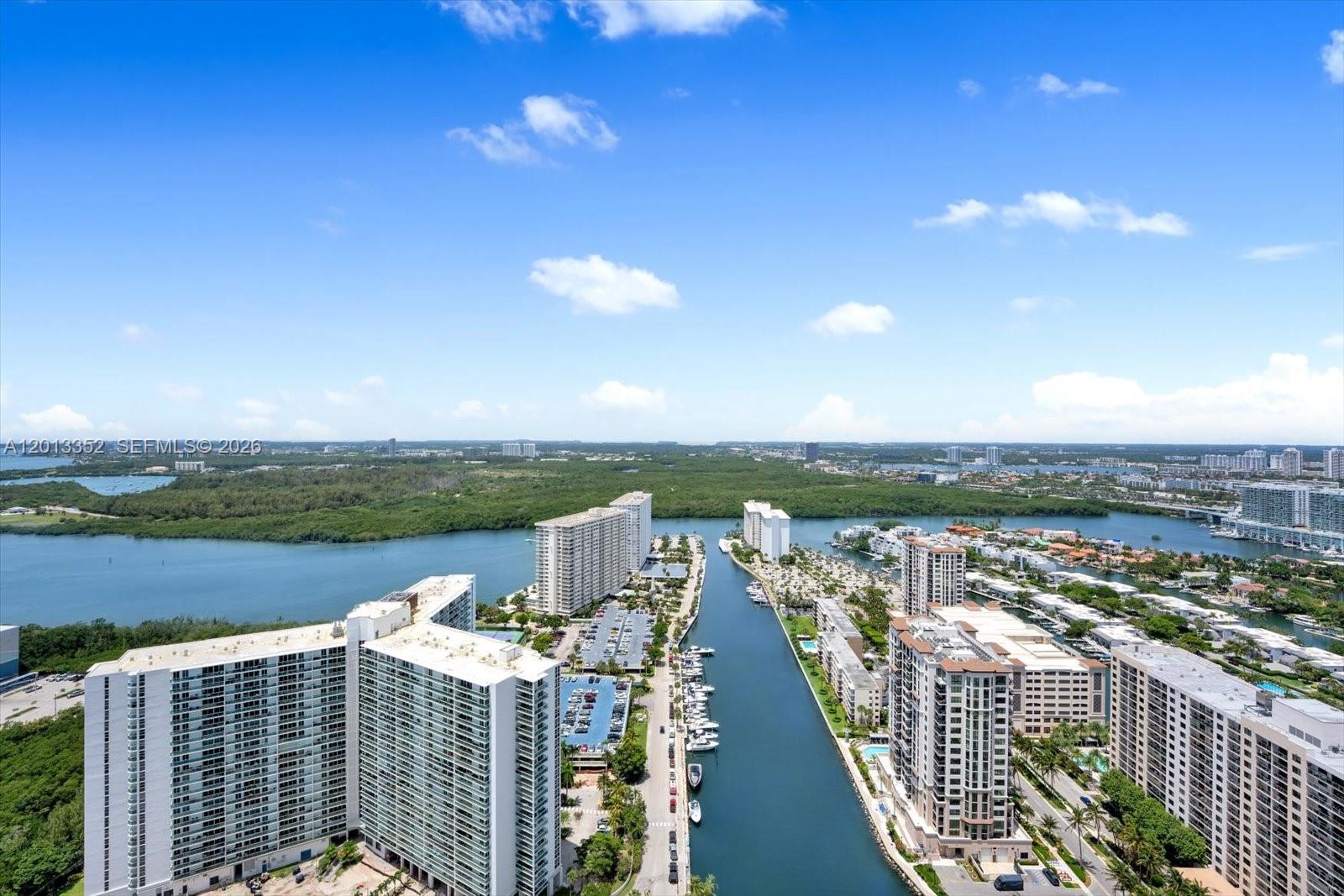 TDR TOWER III CONDO - Residential