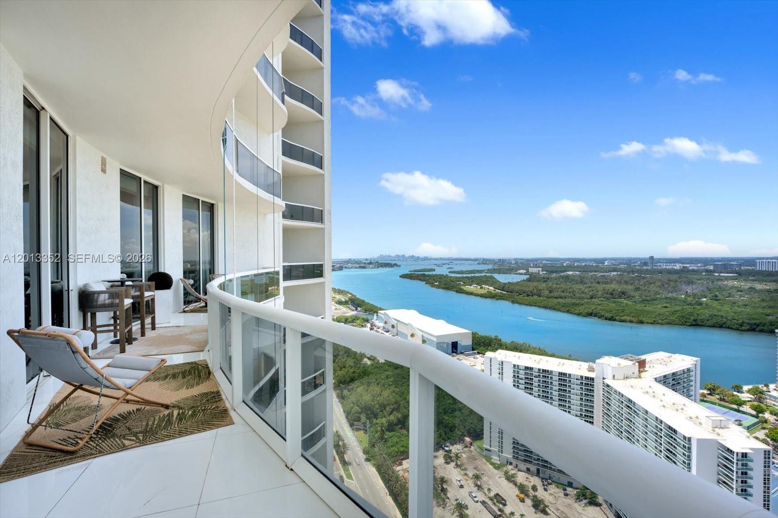 TDR TOWER III CONDO - Residential