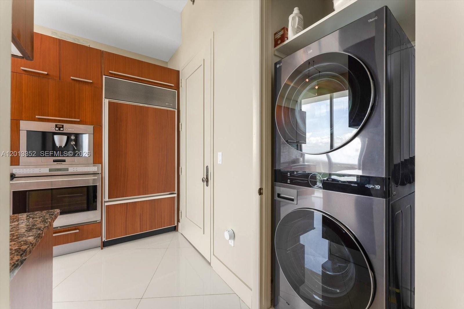 TDR TOWER III CONDO - Residential