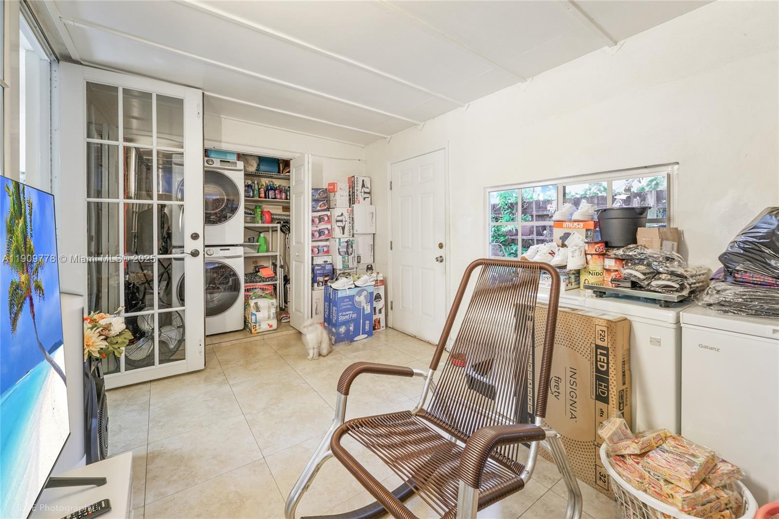 MANGO HILL CONDO #7 - Residential Lease