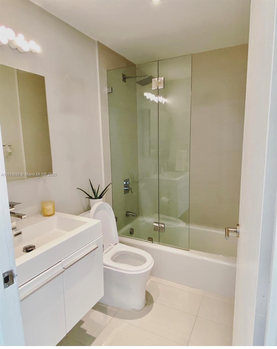 888 Brickell Key Dr 2209