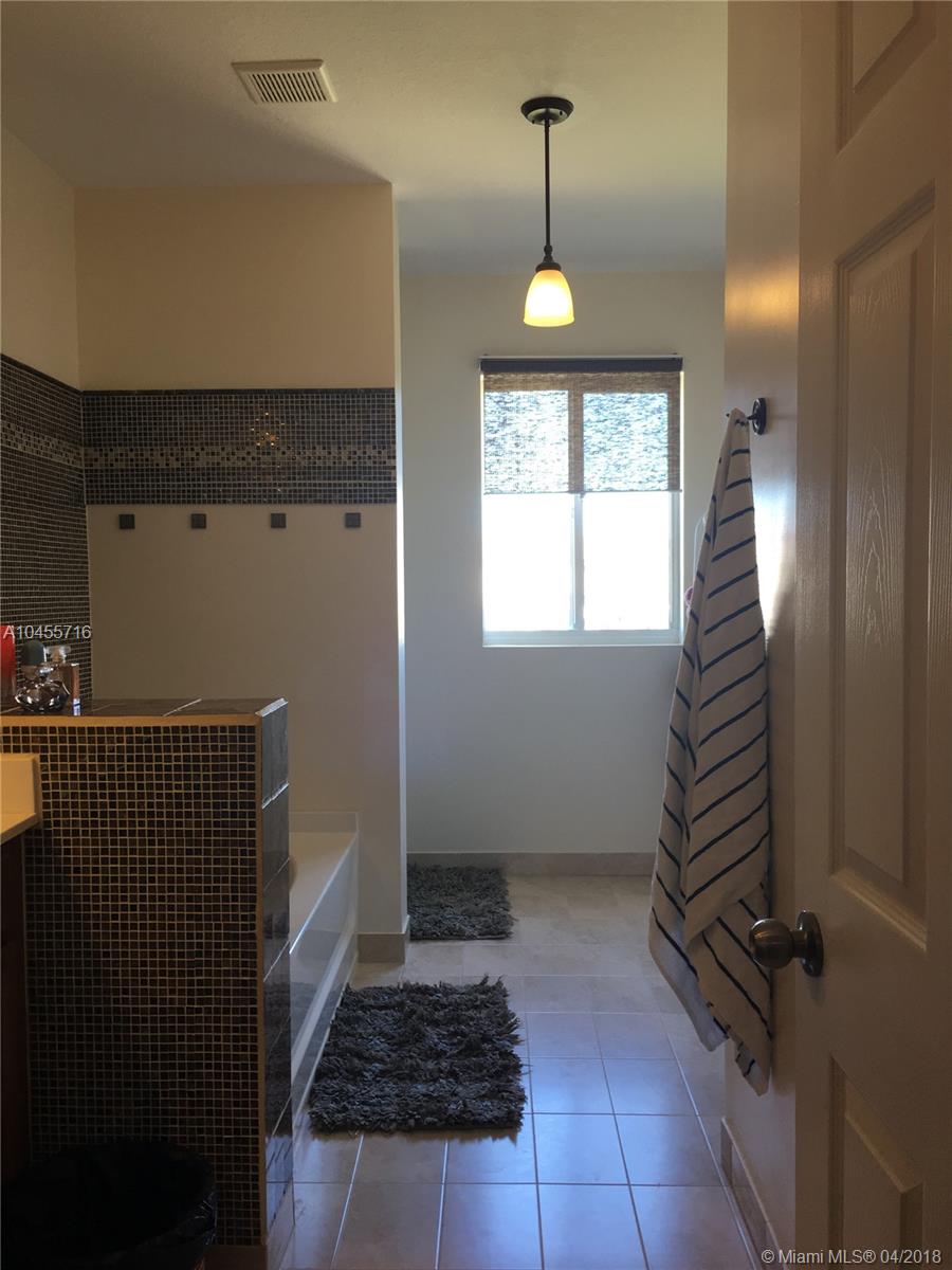 RAULS PLACE AT OASIS - Residential