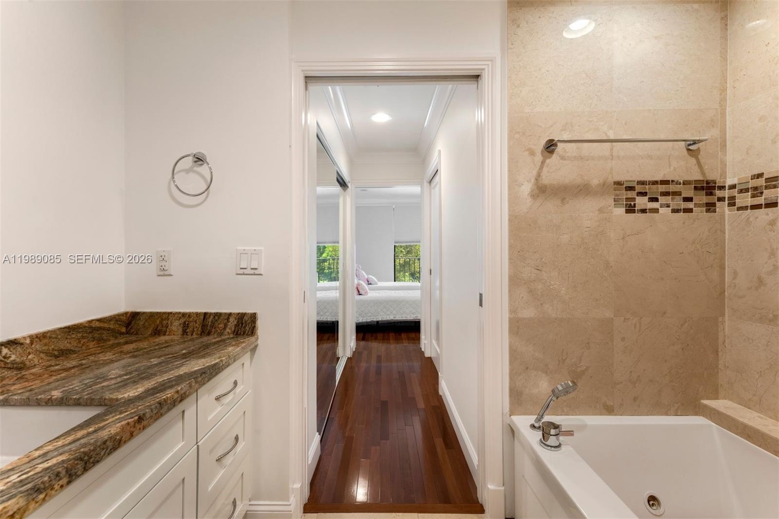 TOWERS QUAYSIDE CT-YARD V - Residential