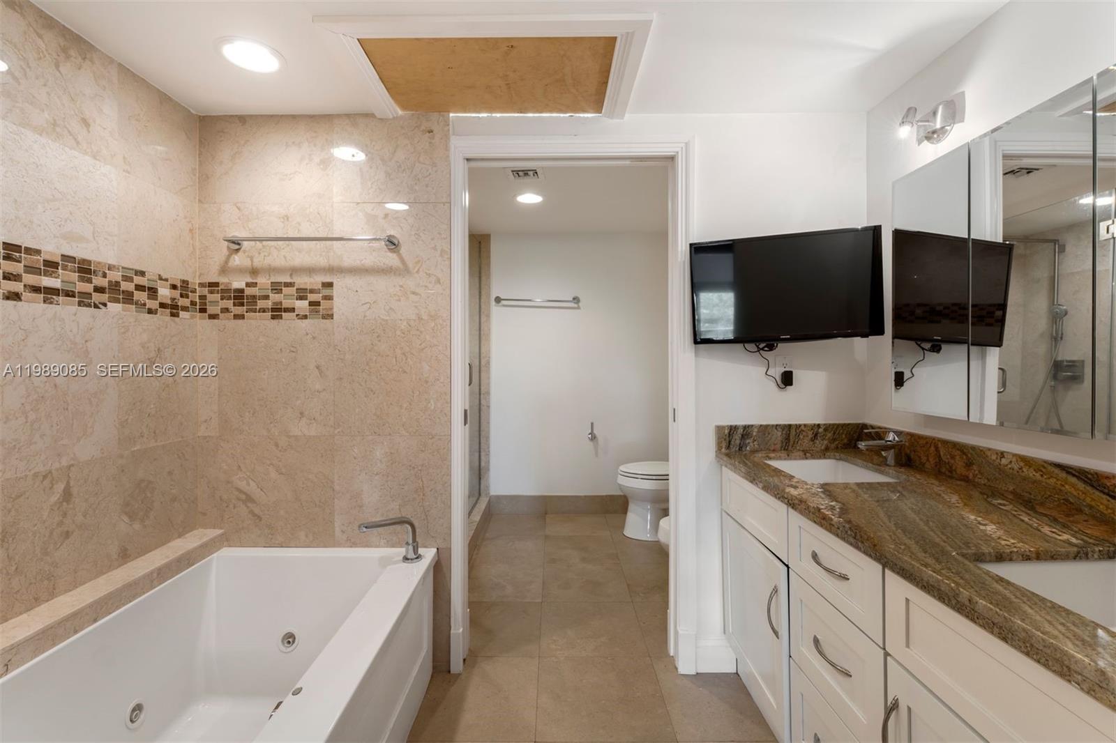 TOWERS QUAYSIDE CT-YARD V - Residential