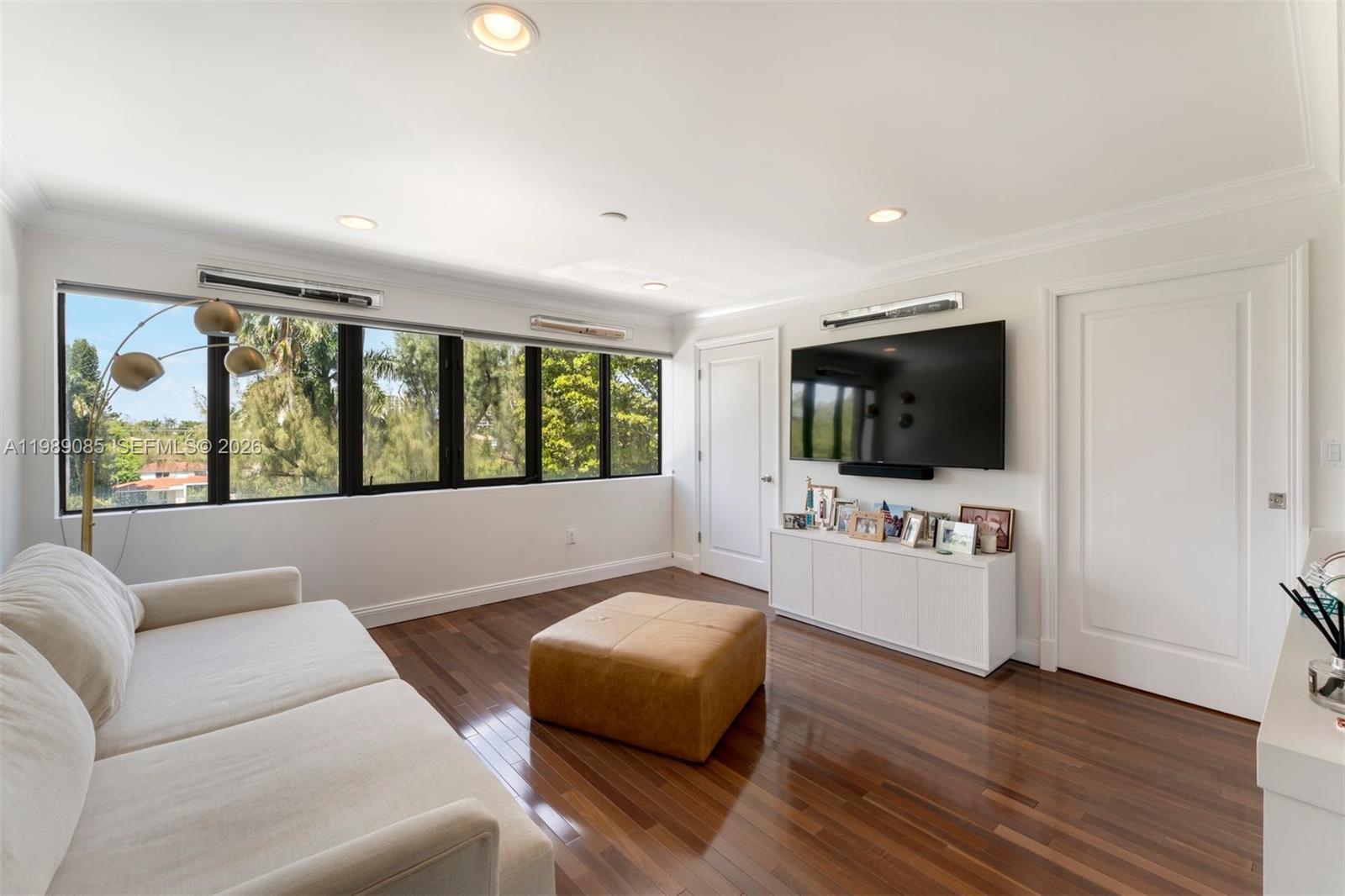 TOWERS QUAYSIDE CT-YARD V - Residential