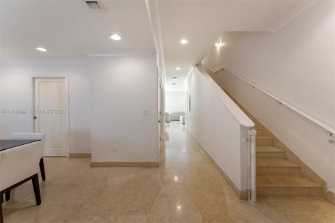 Townhomes and Villas with Garages For Sale in Miami-Dade County, FL 42 1566 NE Quayside Ter D14 Miami FL 33138