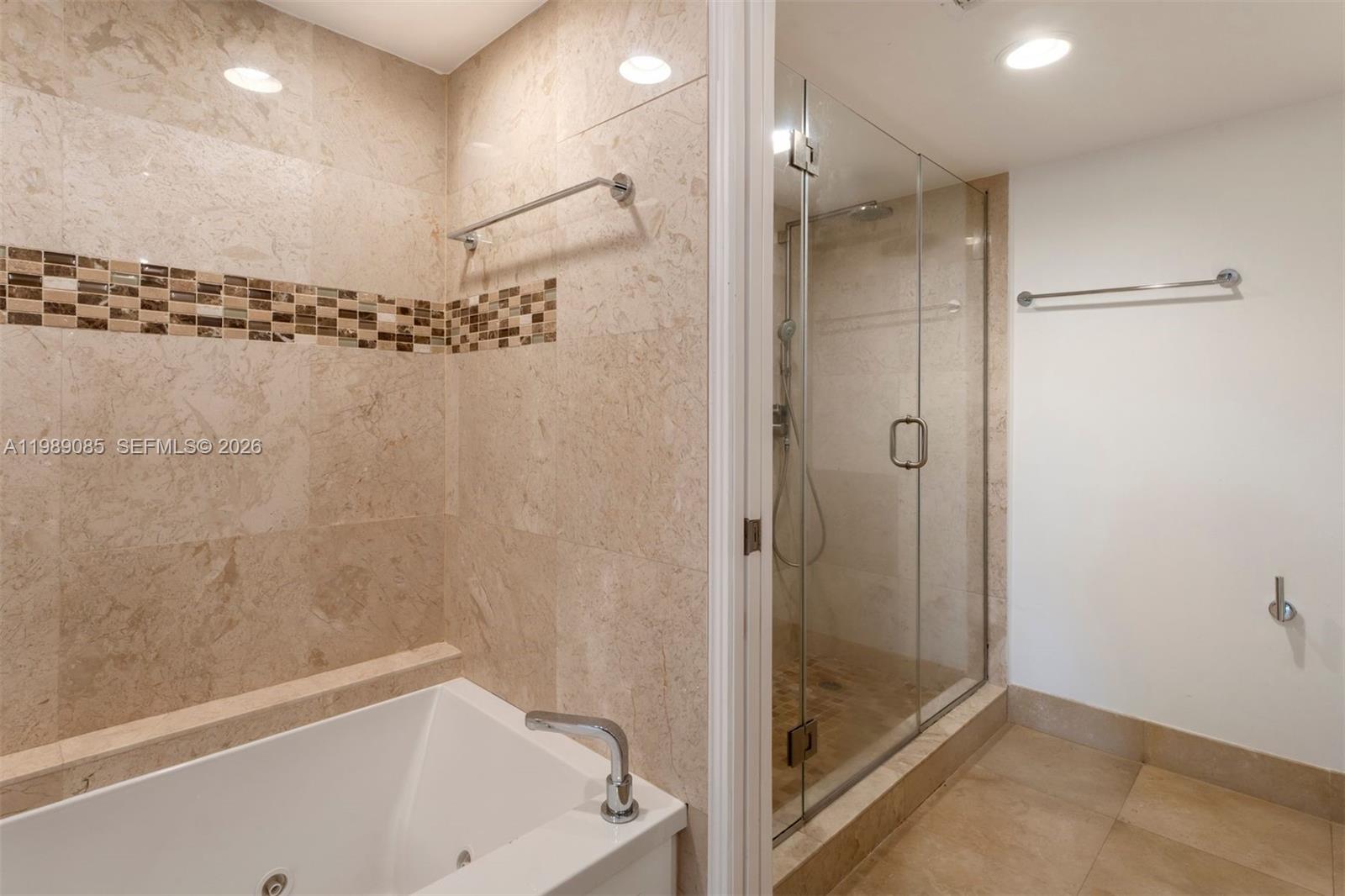 TOWERS QUAYSIDE CT-YARD V - Residential