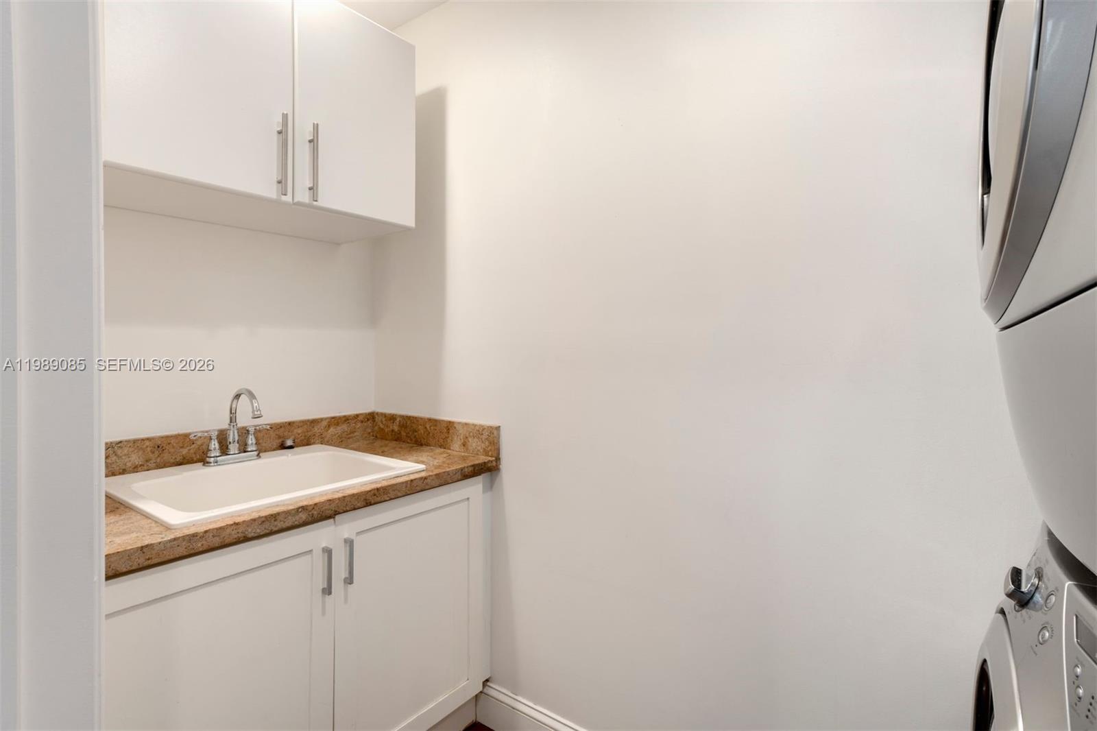 TOWERS QUAYSIDE CT-YARD V - Residential