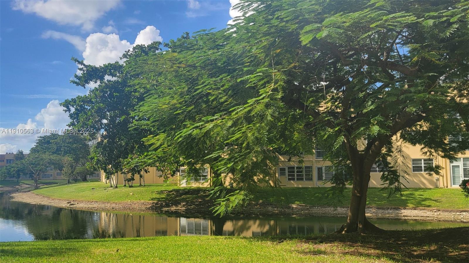 BERMUDA CLUB SEVEN CONDO - Residential