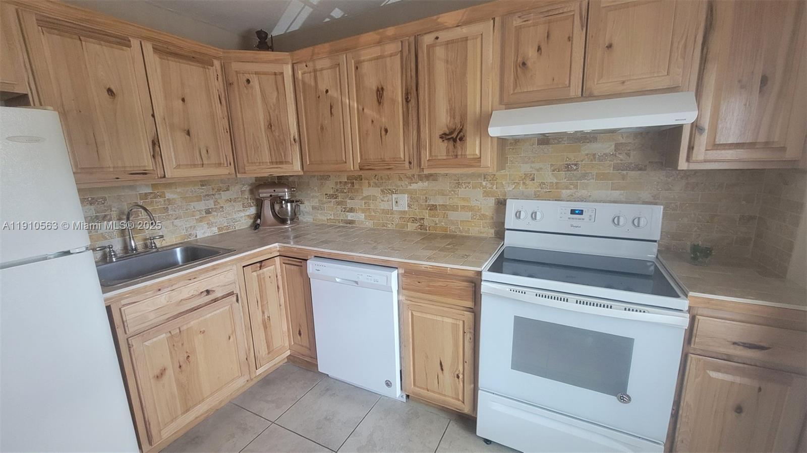 BERMUDA CLUB SEVEN CONDO - Residential