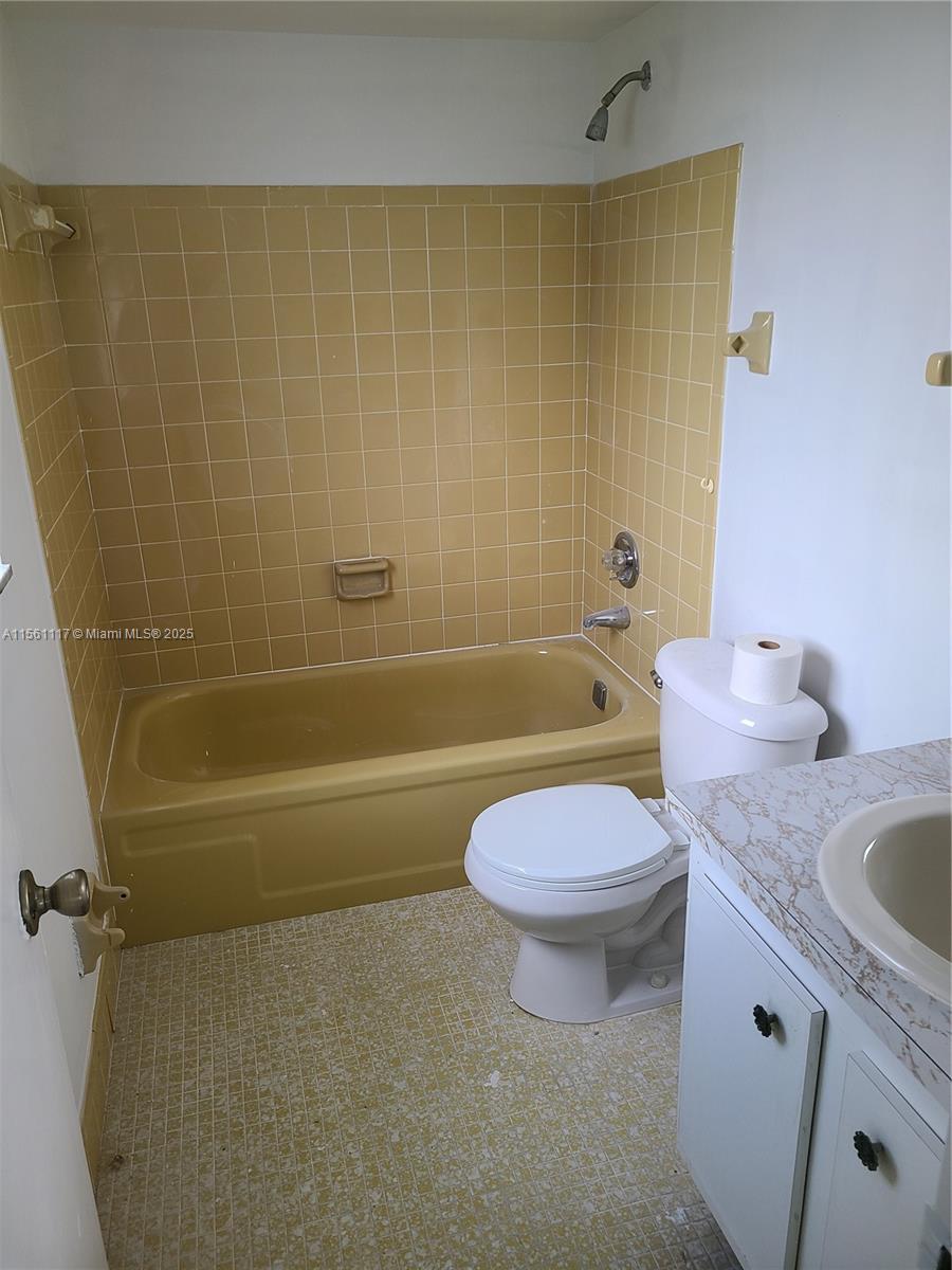 ORIOLE GARDENS THREE 83 C - Residential