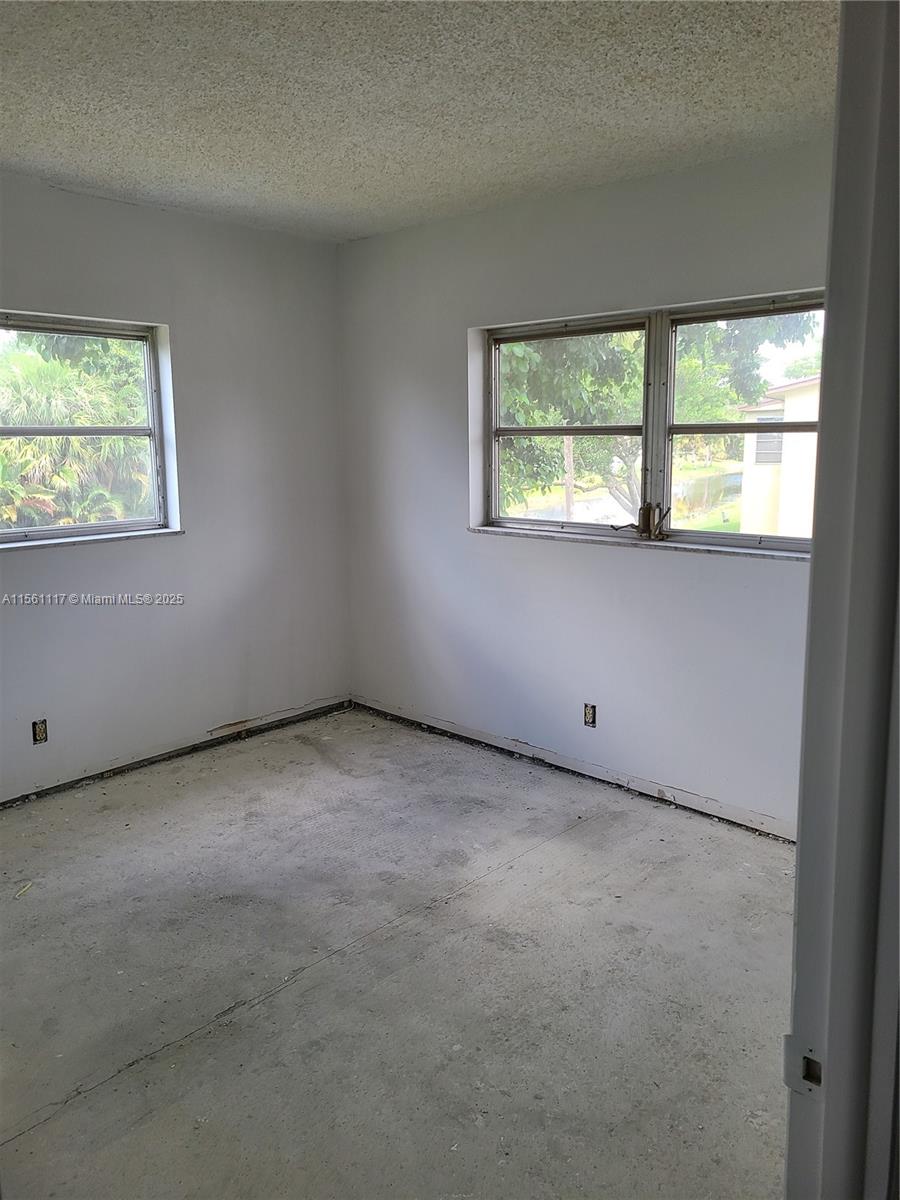 ORIOLE GARDENS THREE 83 C - Residential