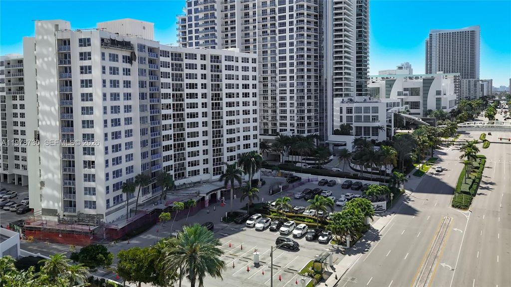 Photo of 3505 S Ocean Dr, Hollywood, FL 33019 (MLS # A11978730)