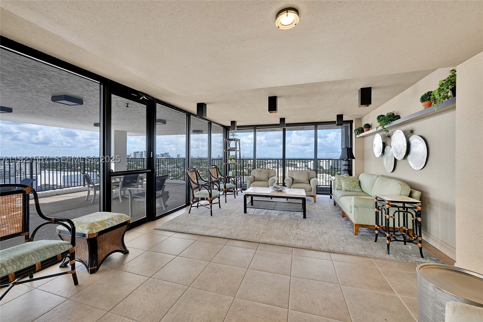 936 Intracoastal Dr 15H