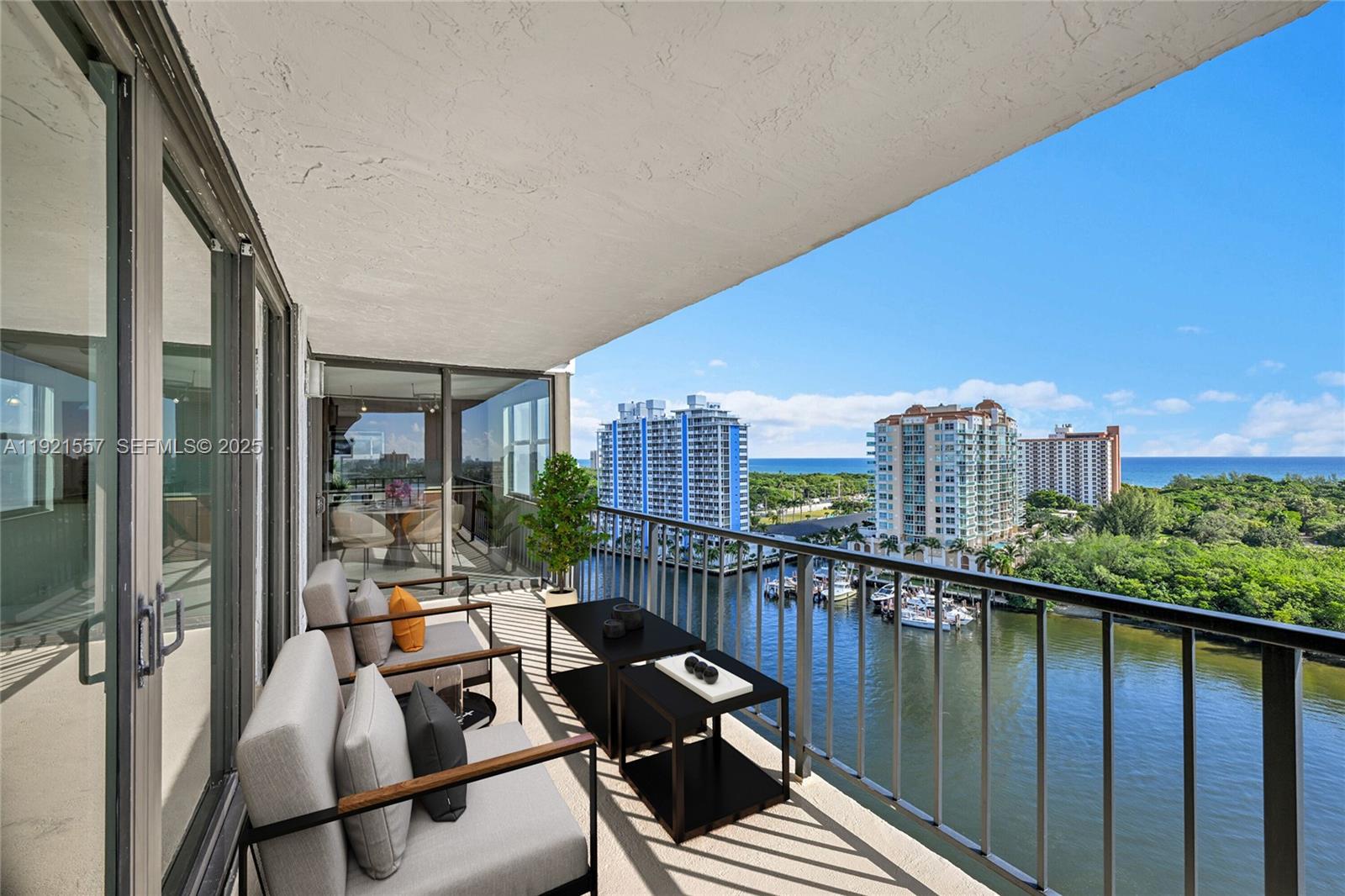 CORINTHIAN ON THE INTRACO - Residential