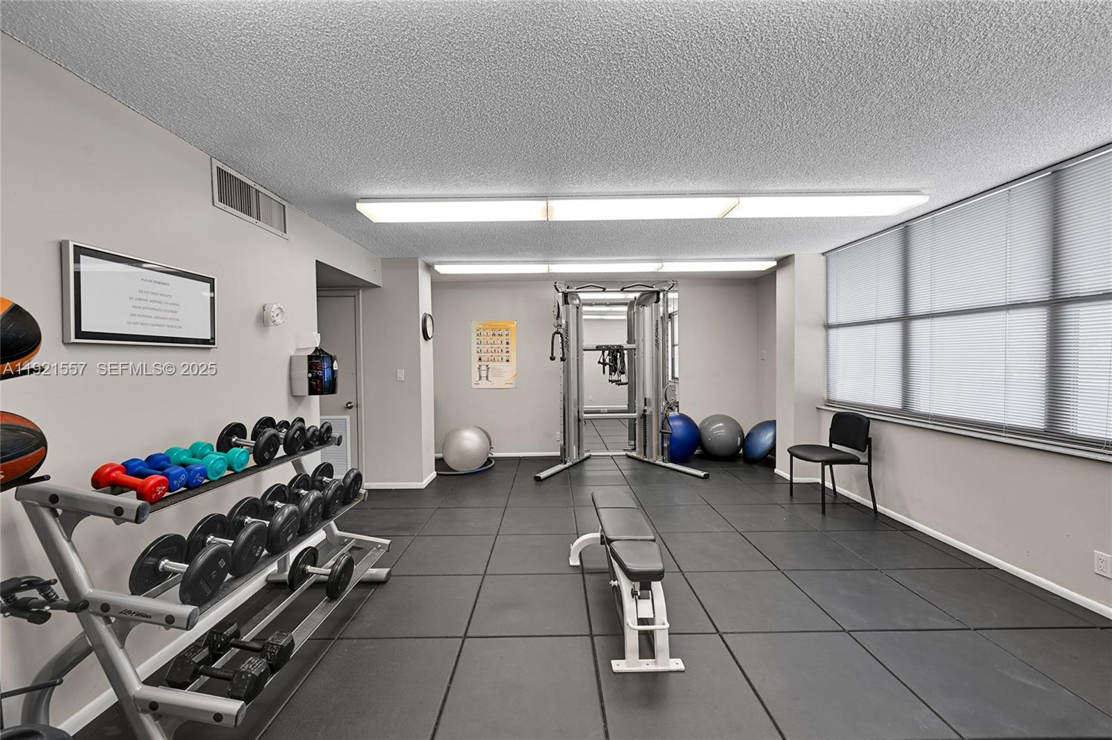 CORINTHIAN ON THE INTRACO - Residential