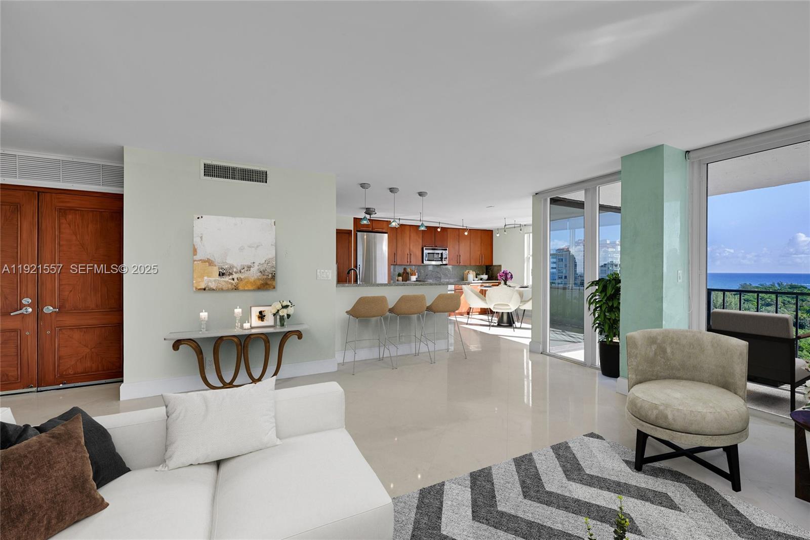 CORINTHIAN ON THE INTRACO - Residential