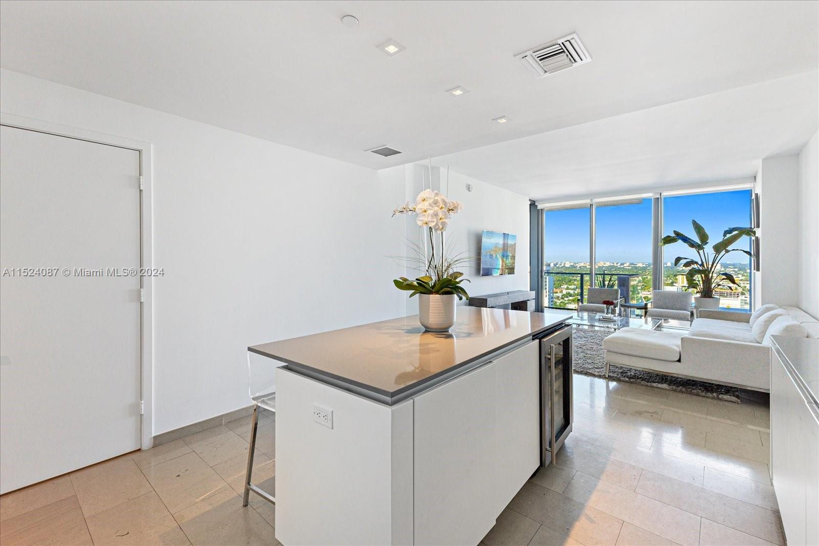 RISE CONDO - Residential Lease
