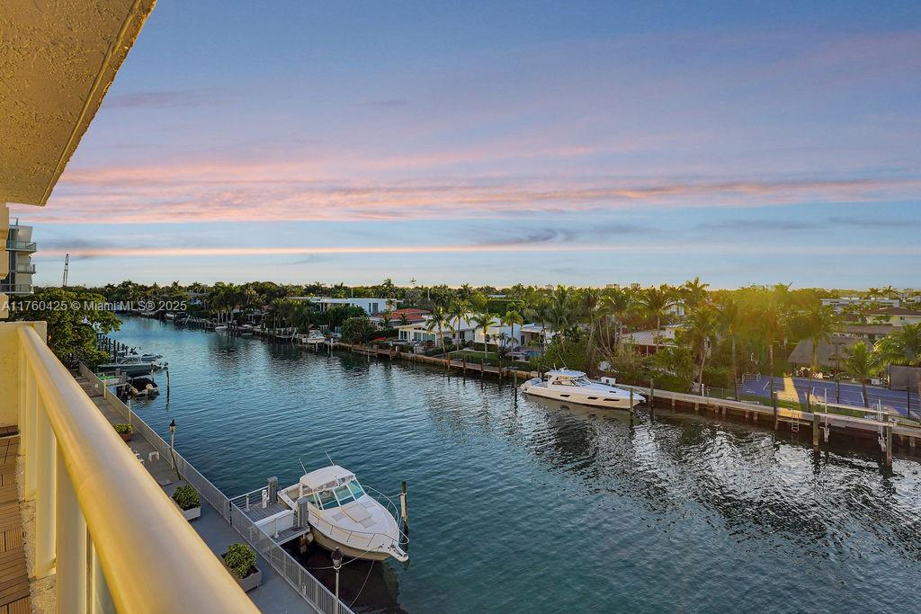 10000 W Bay Harbor Dr 403