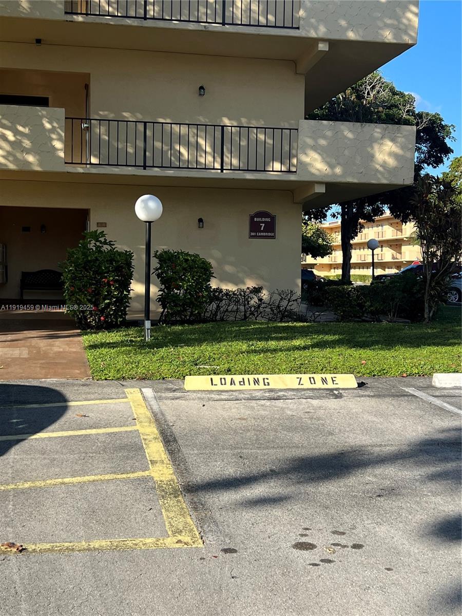 CAMBRIDGE HOUSE EAST - Residential Lease