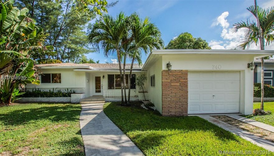 A FEW MINUTES AWAY FROM NORMANDY SHORES GOLF CLUB, SPACIOUS, LOVELY AND 
BRIGHT 2 BEDROOMS / 2 BATHROOMS HOUSE. HUGE LIVING ROOM, 2 BEDROOMS WITH CLOSETS. PATIO OPENING ON A FENCED AND QUIET LARGE BACK YARD.  GARAGE WITH WASHER AND DRYER, POSSIBILITY OF STORAGE OR COMPLEMENTARY ROOM. CLOSE TO NORTH BAY VILLAGE, RESTAURANTS AND SHOPPING.