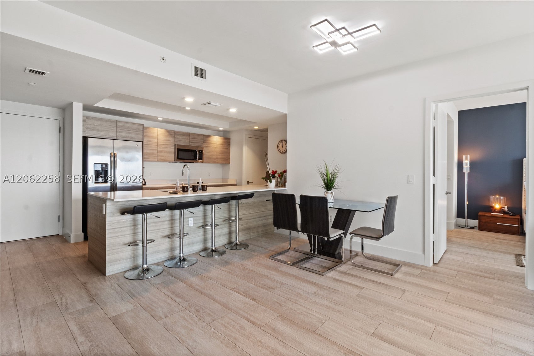121 NE 34th St 2807