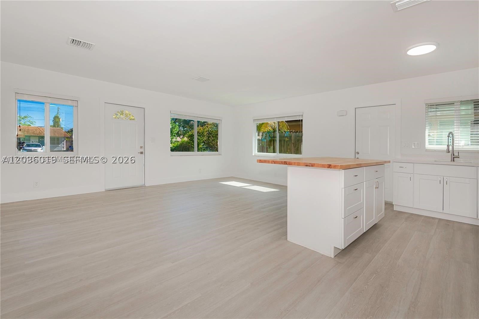 1511-1513 NW 8th Ave