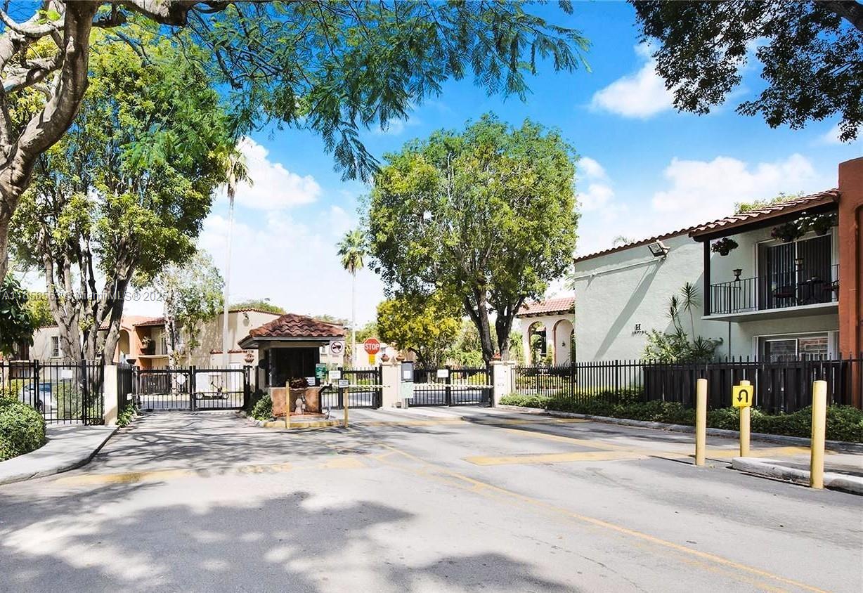 Spacious first-floor 1 bed/1 bath condo. Features a large master with huge walk-in closet, new tile floors, updated kitchen and bath, and vertical blinds. Prime location across from Publix, CVS, and bus lines, and close to SR 874, Turnpike, and SR 826. Gated community with pool, clubhouse, fitness center, and tennis courts. Laundry nearby. Pool and tennis views. No pets per association.