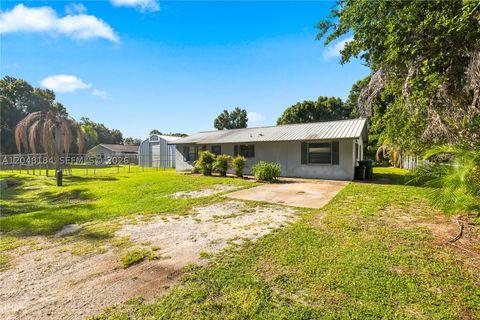 Tiny photo for 3524 SW 17th St, Okeechobee, FL 34974 (MLS # A12048184)