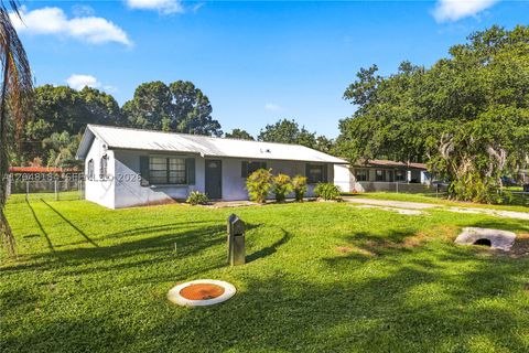 Tiny photo for 3524 SW 17th St, Okeechobee, FL 34974 (MLS # A12048184)