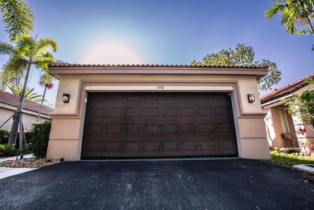 1558 Sunset Way