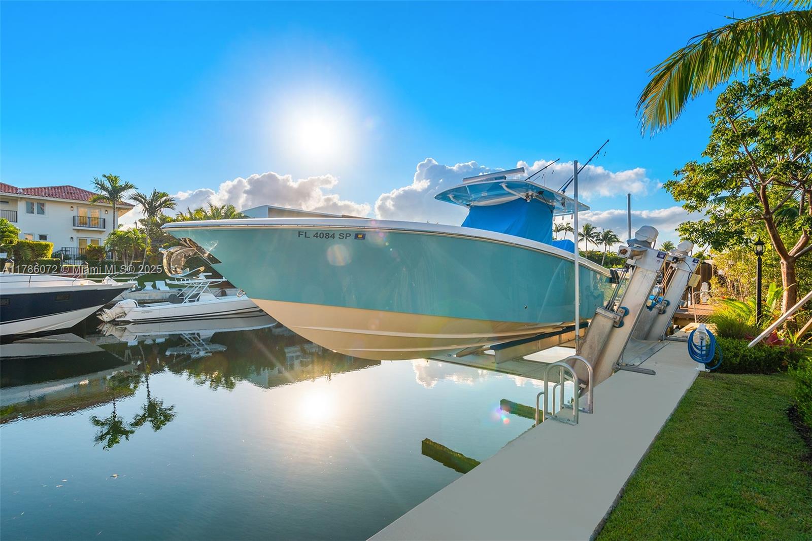 SUNRISE HARBOUR REV PL - Residential