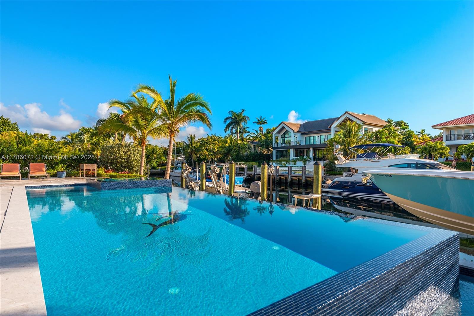 SUNRISE HARBOUR REV PL - Residential