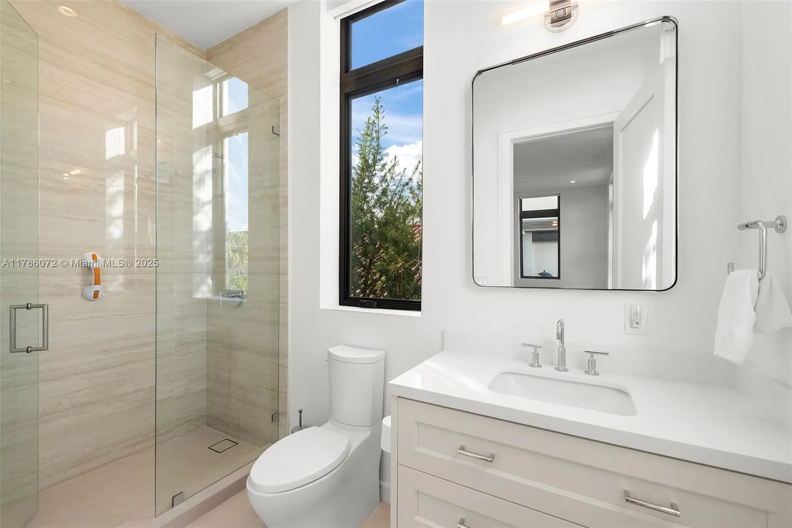 Coral Gables, Florida 33133, United States, 6 Bedrooms Bedrooms, ,7 BathroomsBathrooms,Residential,Active,113311