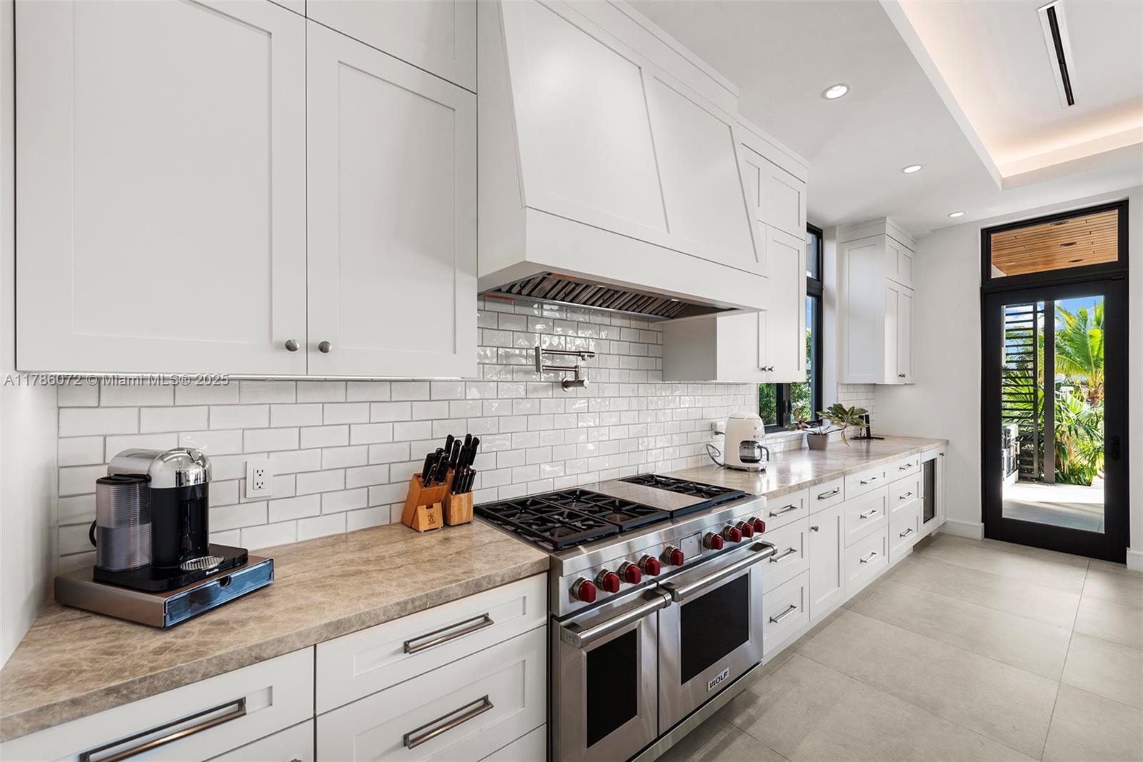SUNRISE HARBOUR REV PL - Residential