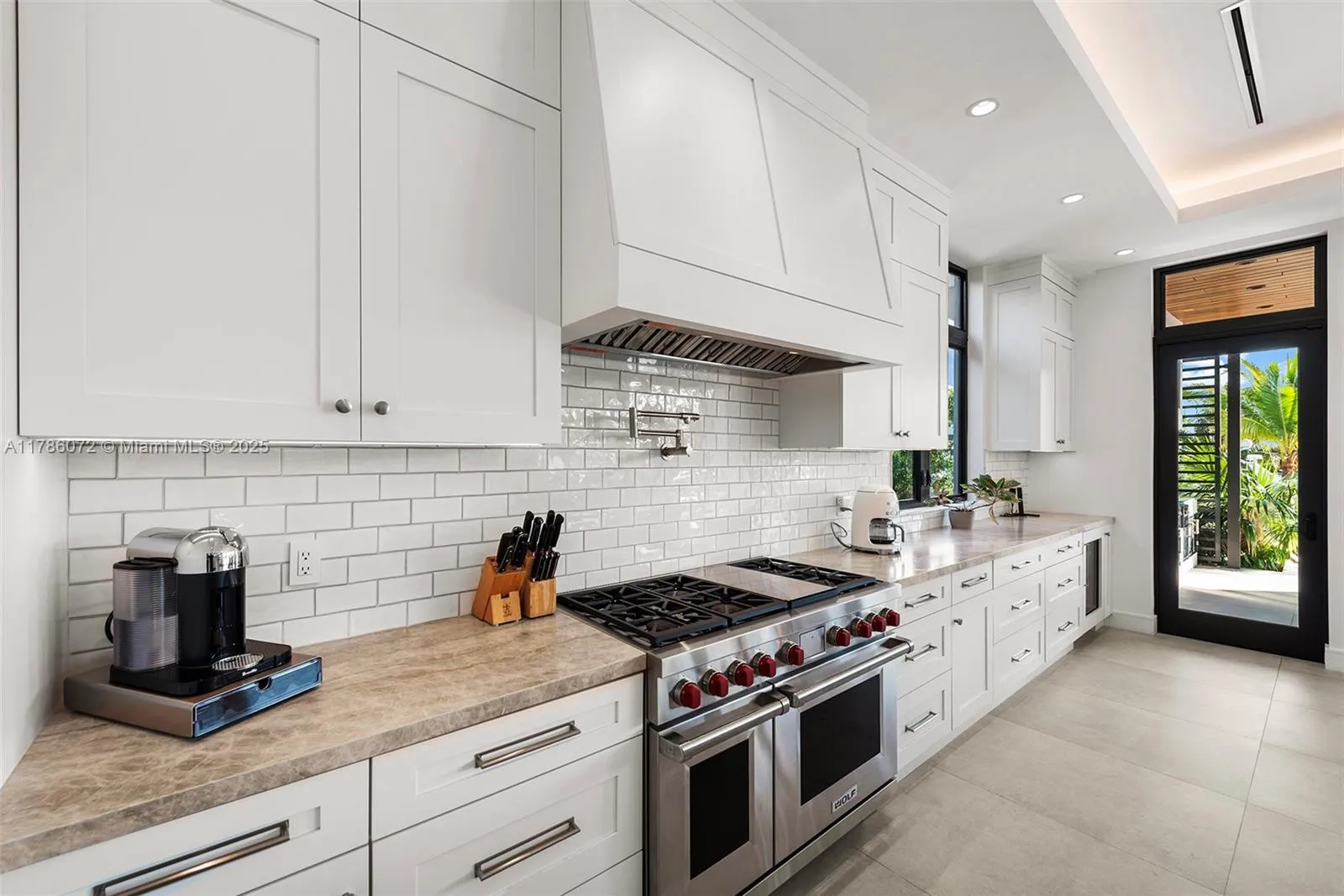 Coral Gables, Florida 33133, United States, 6 Bedrooms Bedrooms, ,7 BathroomsBathrooms,Residential,Active,113311