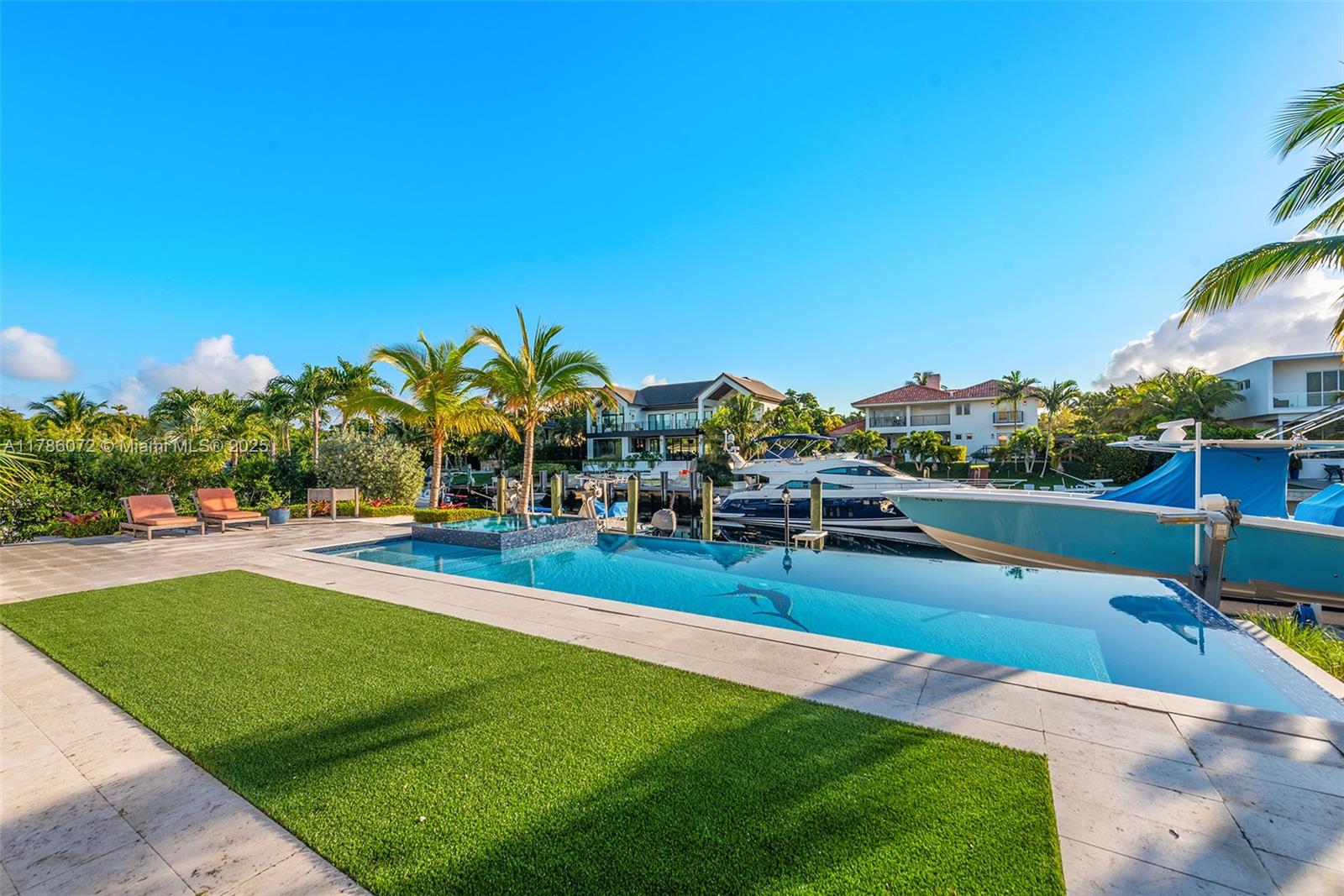 SUNRISE HARBOUR REV PL - Residential