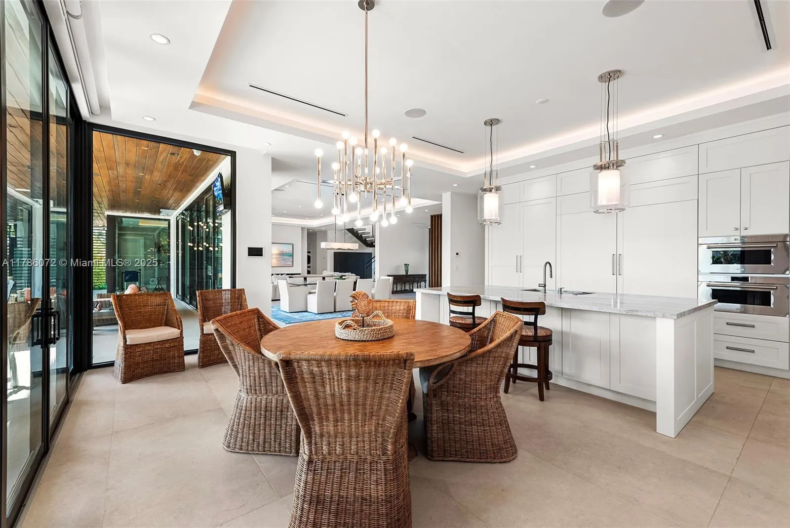 Coral Gables, Florida 33133, United States, 6 Bedrooms Bedrooms, ,7 BathroomsBathrooms,Residential,Active,113311