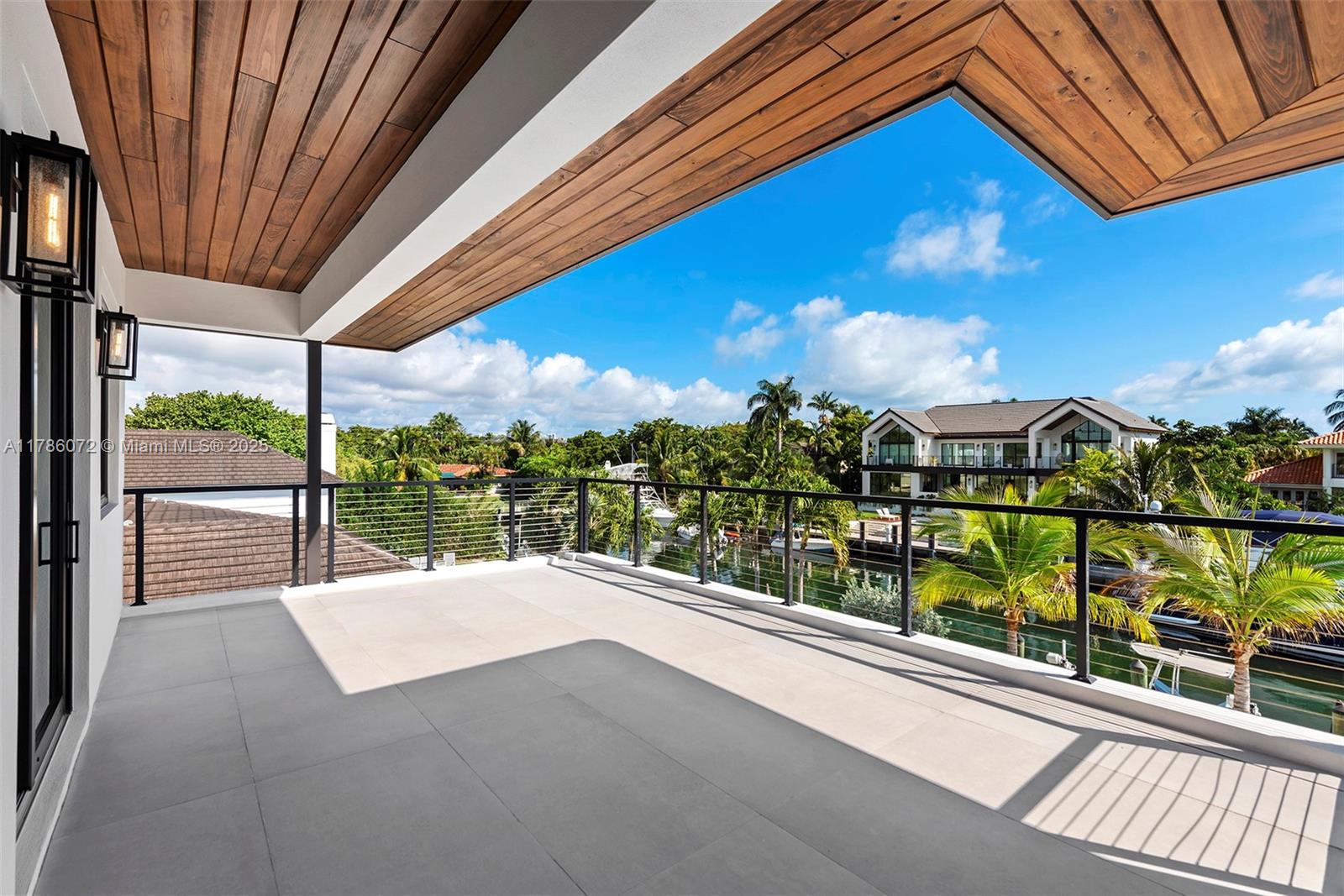 SUNRISE HARBOUR REV PL - Residential