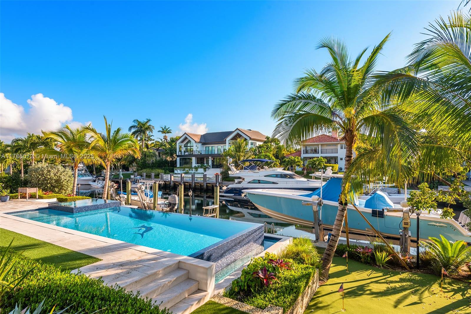 SUNRISE HARBOUR REV PL - Residential