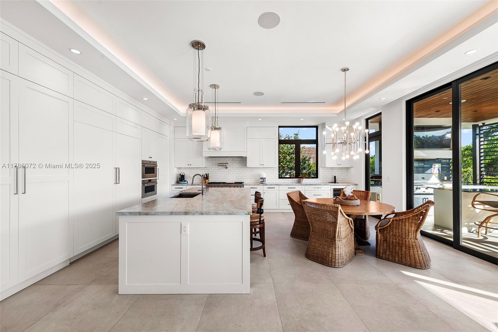SUNRISE HARBOUR REV PL - Residential
