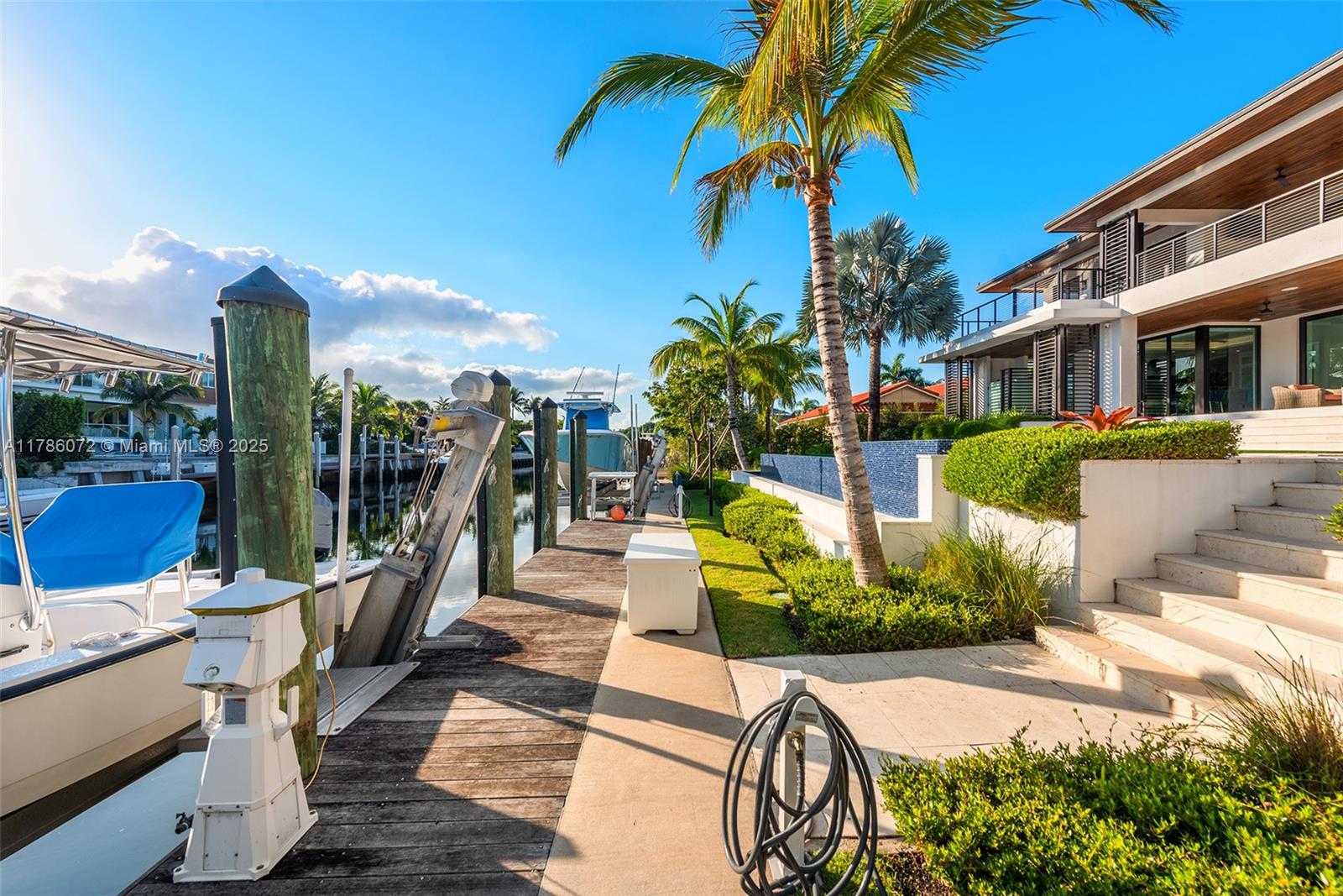 SUNRISE HARBOUR REV PL - Residential