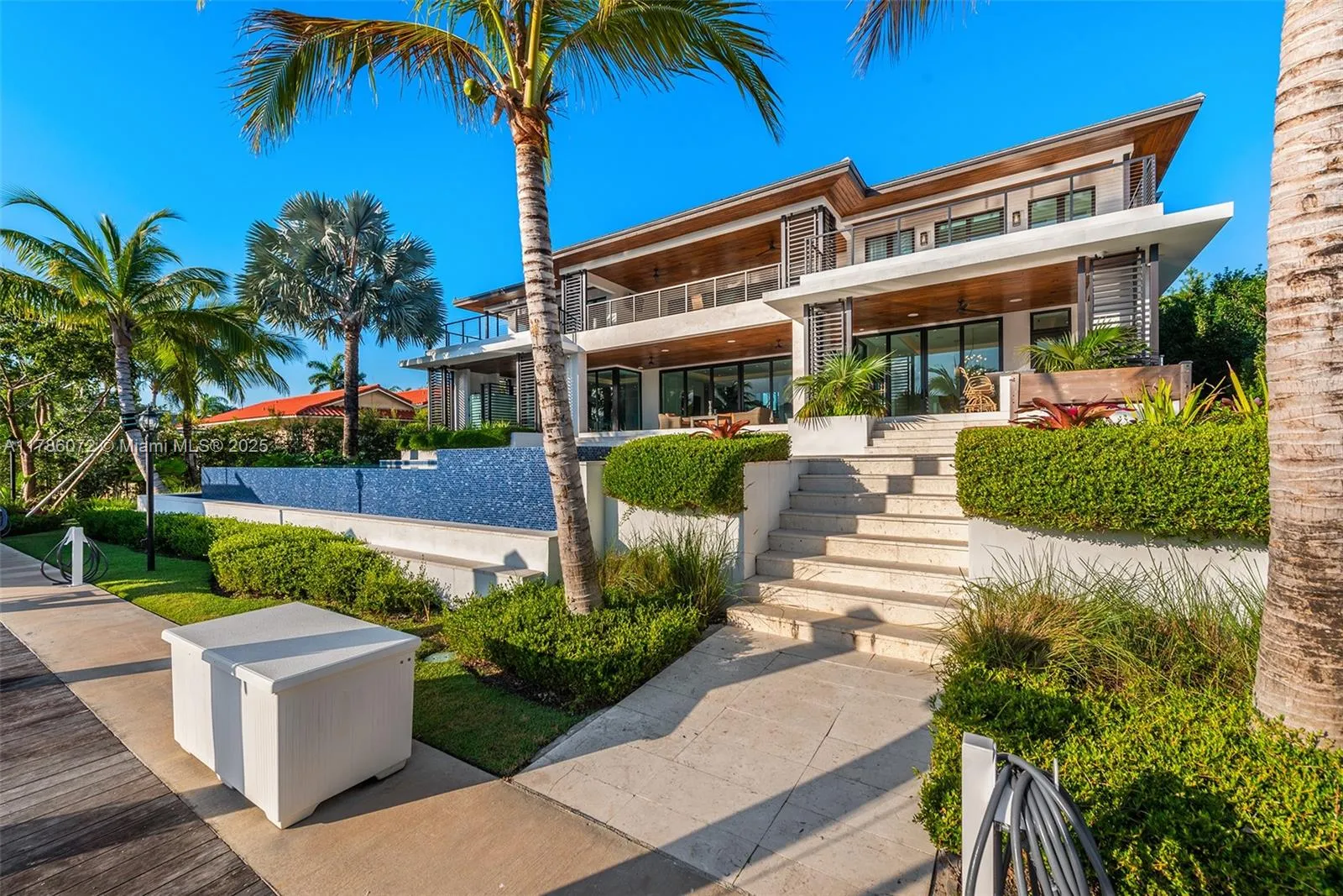 Coral Gables, Florida 33133, United States, 6 Bedrooms Bedrooms, ,7 BathroomsBathrooms,Residential,Active,113311